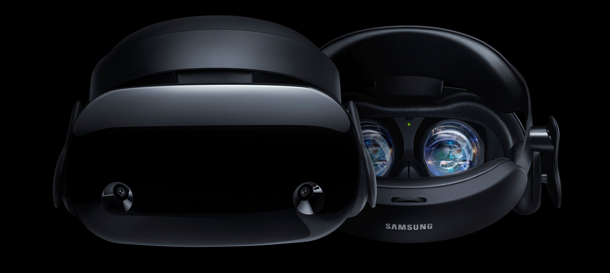 Bigscreen user goes hands on with Samsung's new 'Odyssey' VR headset | by  Owen Williams | Bigscreen