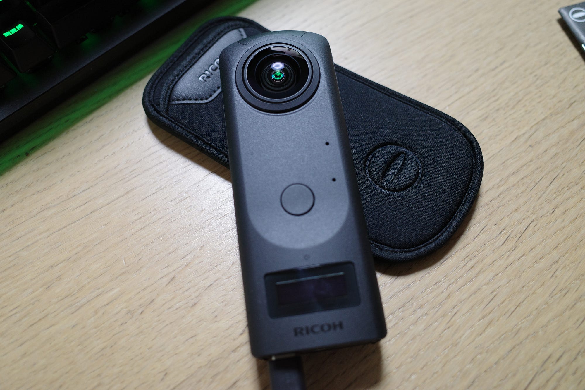 RICOH THETA Z1試用機レビュー、夜景でもHDR合成撮影で十分撮影できる