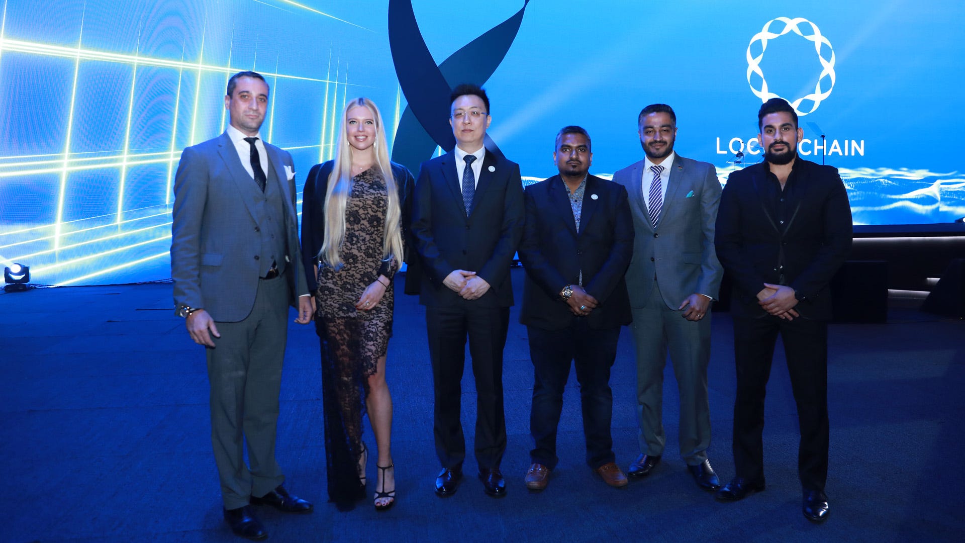 로커스체인 두바이 런칭쇼, 해외 유명인사 대거 참석. 지난 28일, 두바이의 중심지에 위치한 월드트레이드센터 4홀(Dubai… | by  로커스체인 파운데이션 | Medium