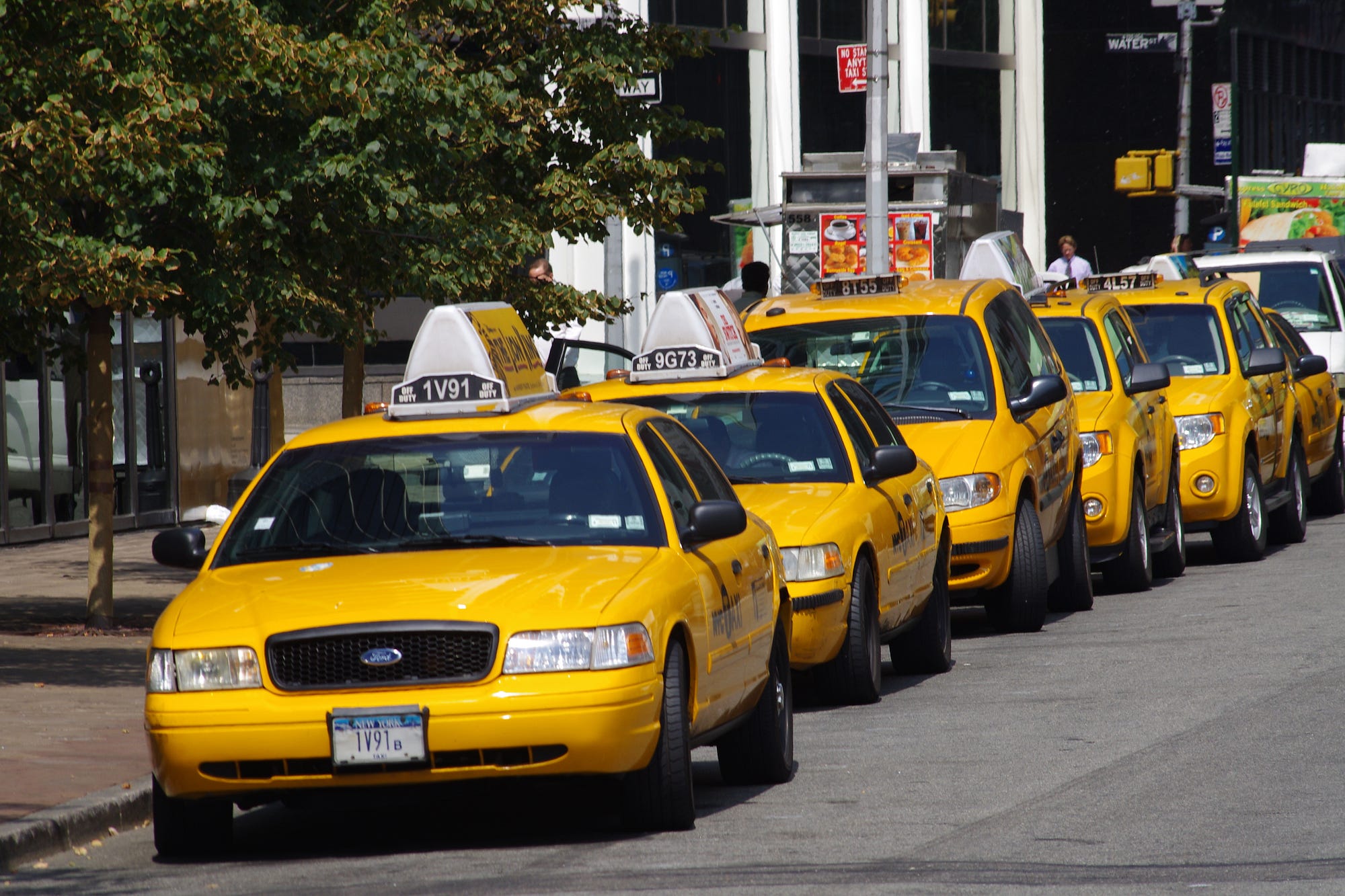 Yellow Cab Taxi - Where do people go in NYC? â€” The recipe of an analysis | by Alexina  Coullandreau | Medium