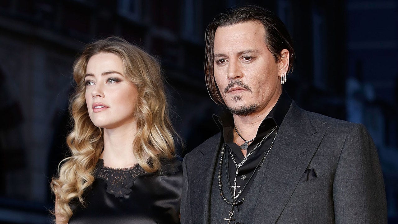 Johnny Depp volta aos cinemas como diretor após escândalo com Amber Heard