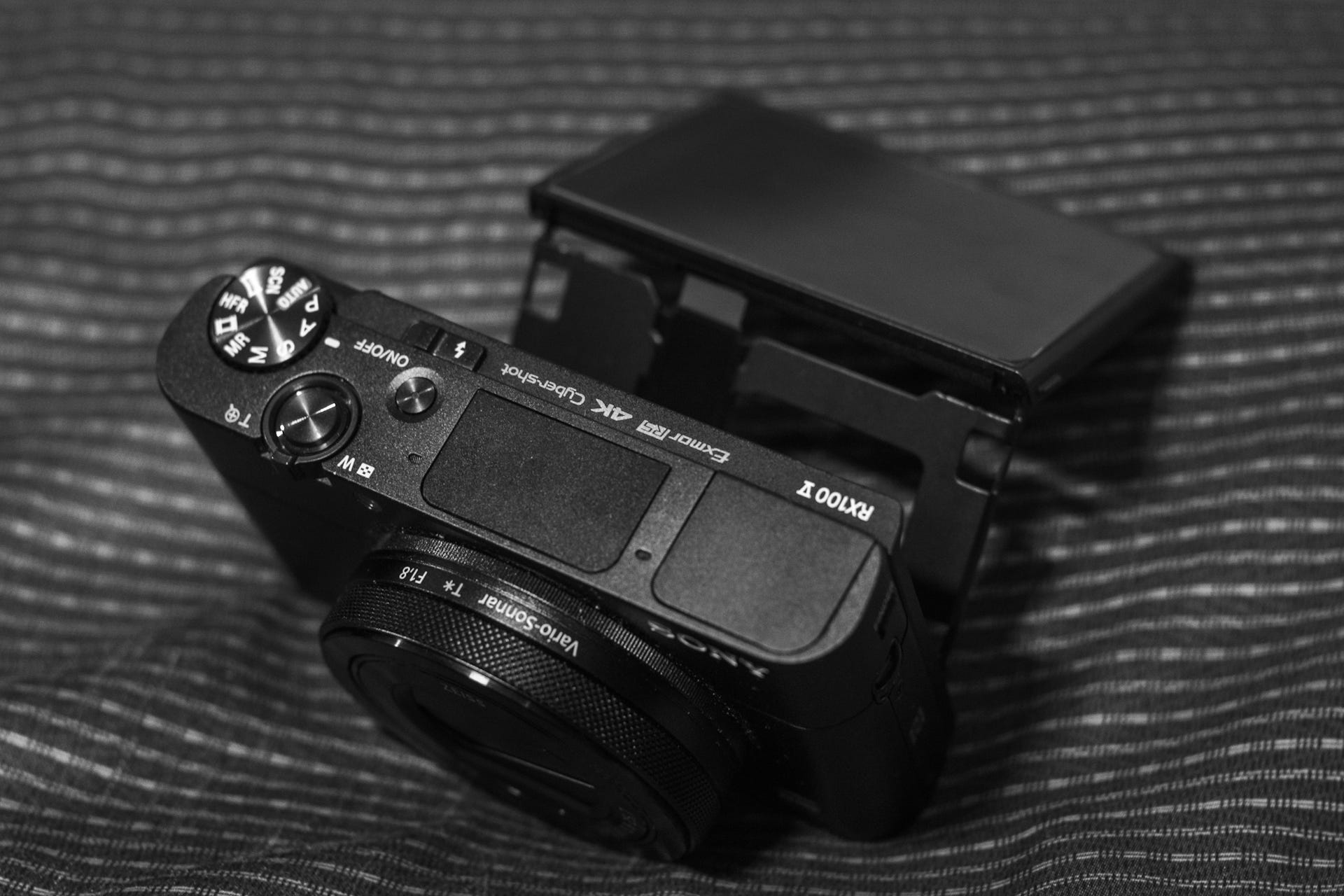 不是葉佩雯的Sony Rx100M5 Reviews 使用心得. Photo By Sony A77 +