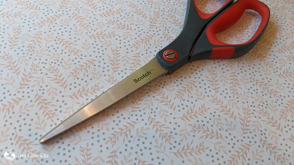 Check out these wee Cutco embroidery scissors. They don't look like much,  but due to their quality and scarcity, they command a hefty premium on the  resale market. Picked them up this morning for $2. : r/ThriftStoreHauls