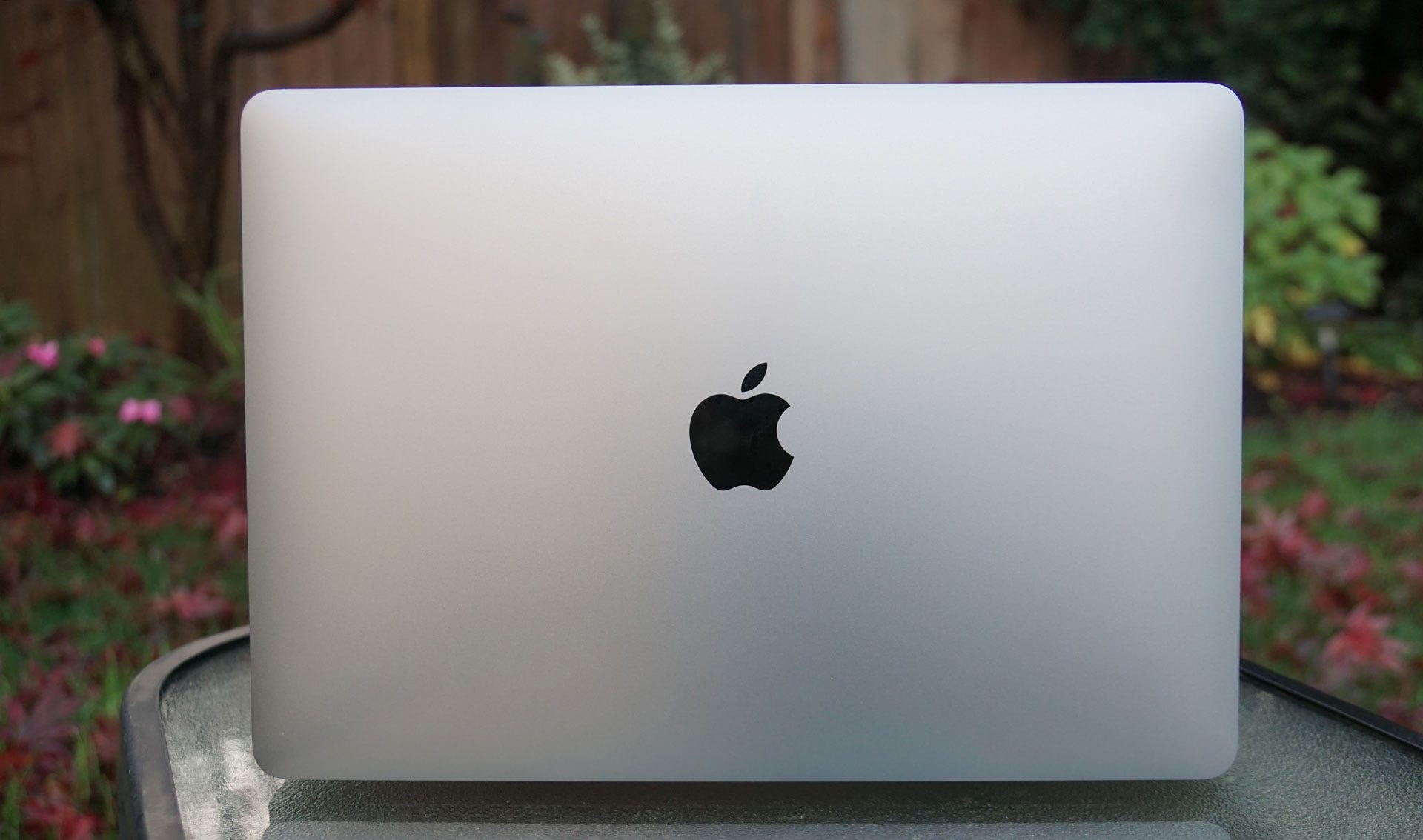 First Impressions: MacBook Air M1 is a Breeze! - Counterpoint