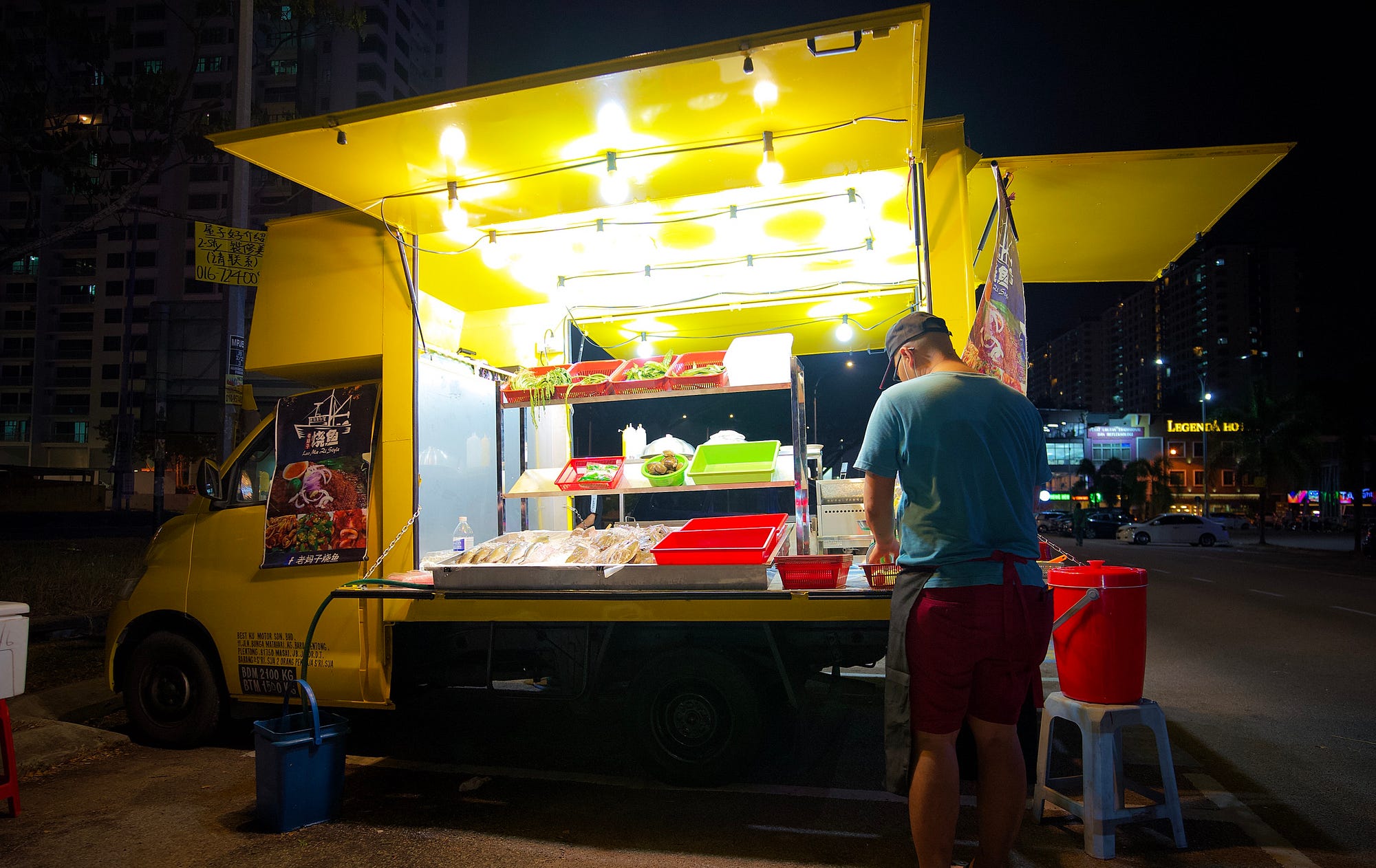 与米阿达食路：老妈子烧鱼. 现在人的生活都很有规律，我也不例外。不过我一到了周末，什么规律的习惯都会统统全部… | by Terence Tan |  Medium