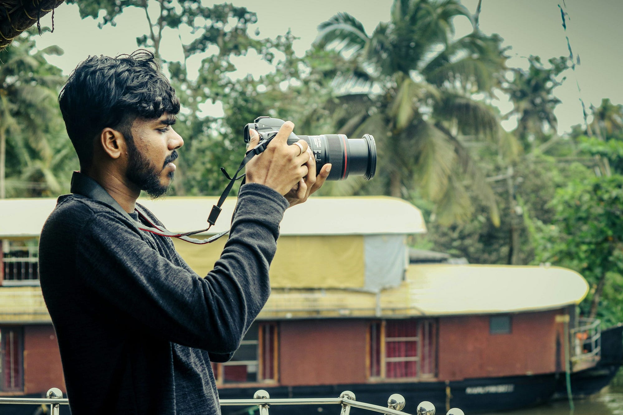 What is the Best Travel Photography Camera: Top Picks for Stunning Shots
