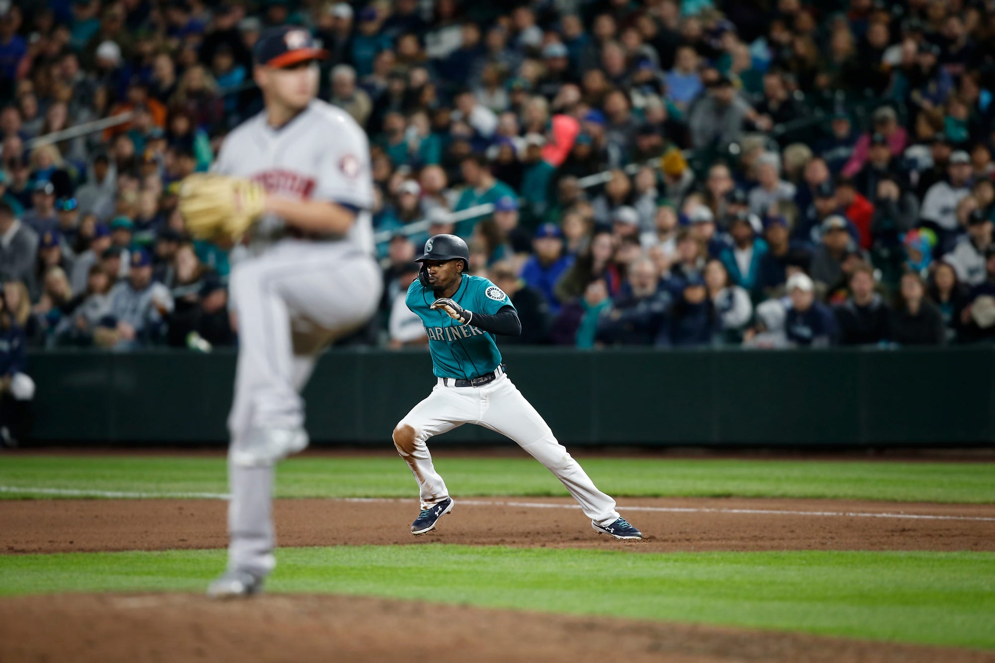 Mariners Reinstate INF J.P. Crawford from 7-day IL; Recall RHP Darren  McCaughan, by Mariners PR