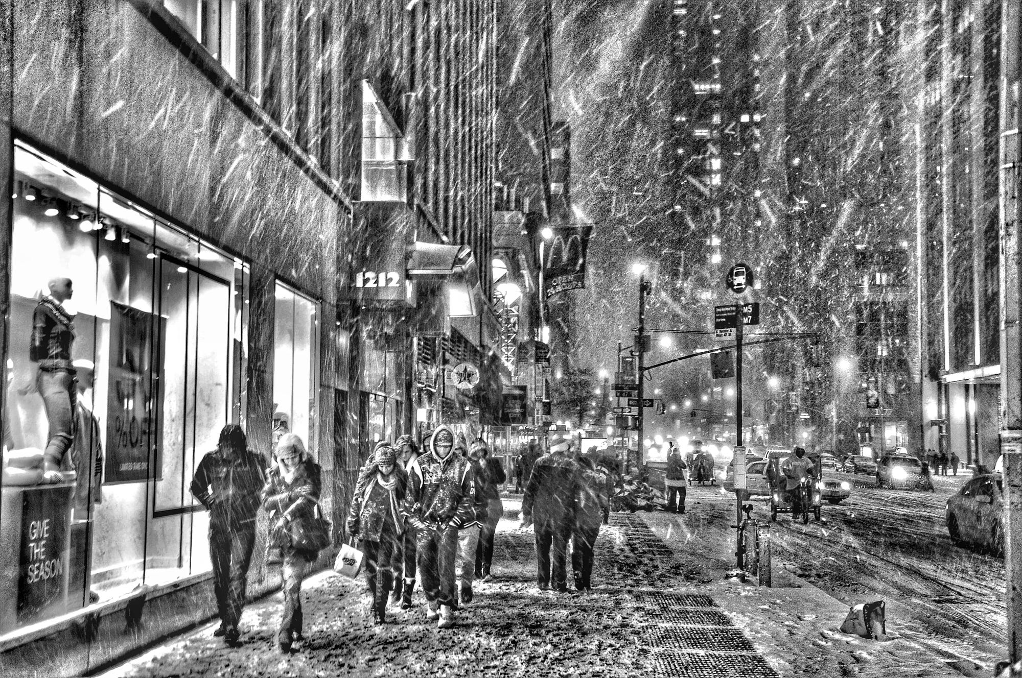 NYC Christmas in a time of plague: a photo essay