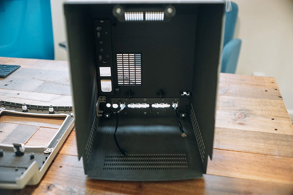 Macintosh Classic iPad Air Stand. From left, iPad Pro 12.9, iPad