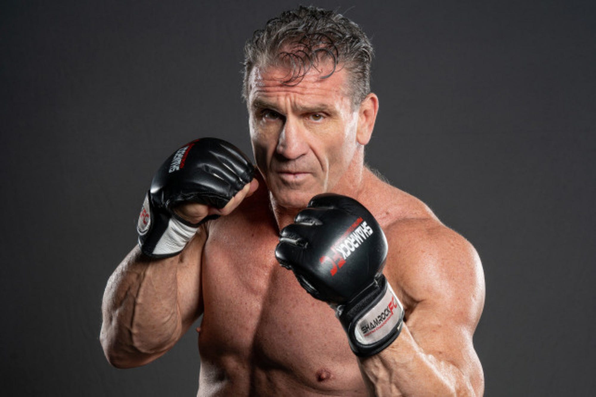 スポーツ選手 Ken shamrock How MMA Fighter Ken Shamrock Optimizes His Mind & Body For Peak