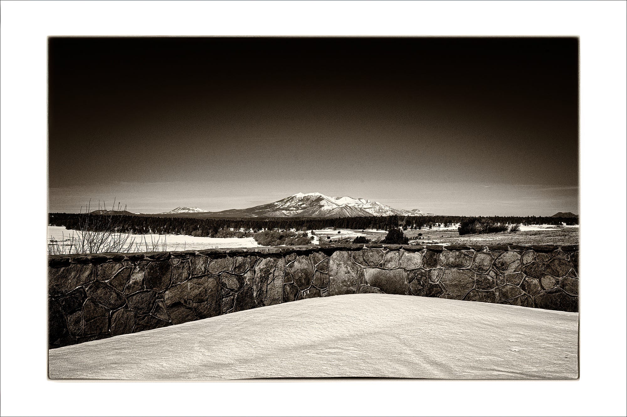 すれ違った風景 Six Unusual Landscapes: Images of Change and Atrophy | by Don