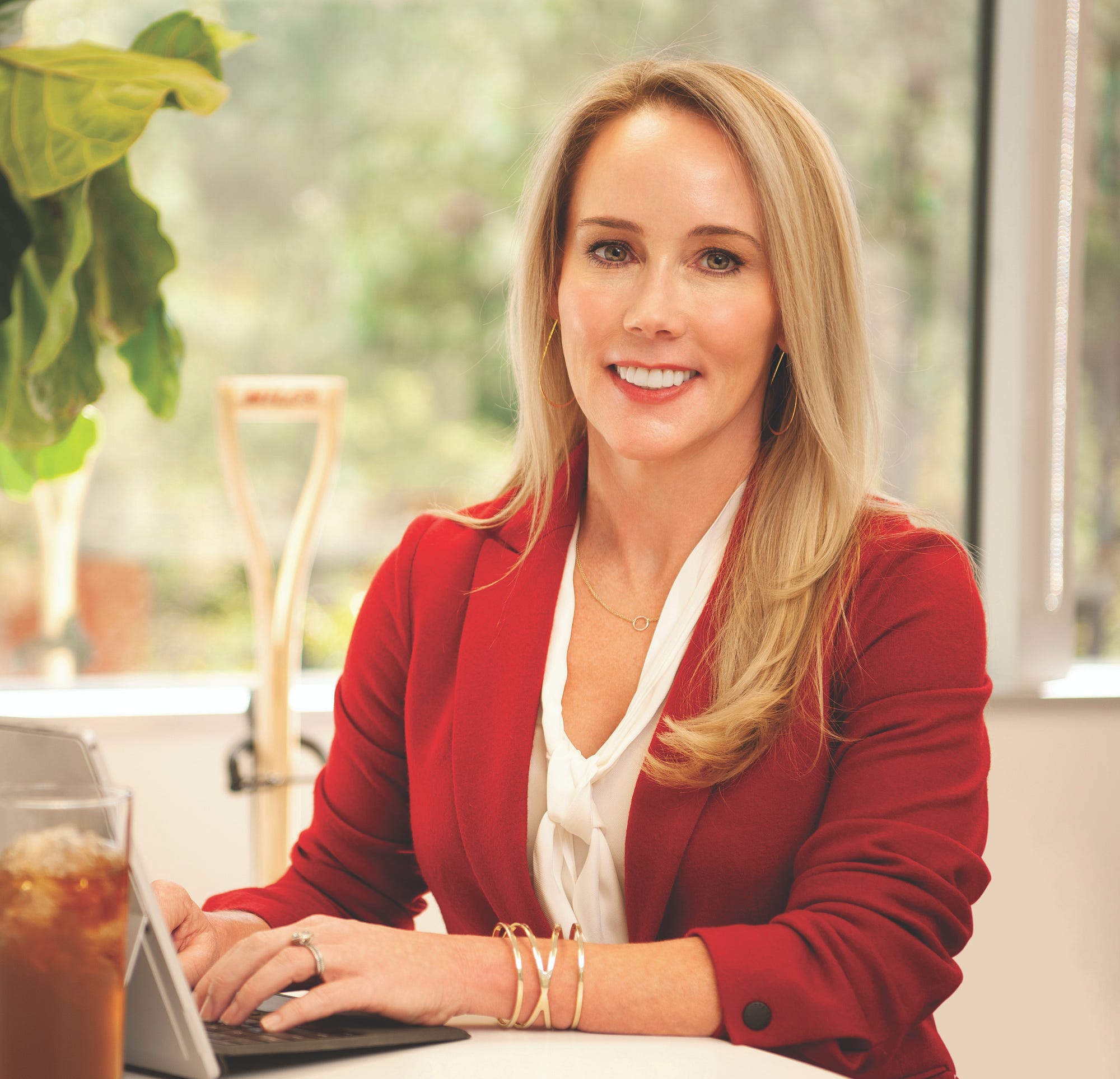 Tricia Wallwork of Milo's Tea Company: 5 Things I Wish Someone Told Me  Before I Became a C-Suite Executive, by Parveen Panwar, Mr. Activated, Authority Magazine