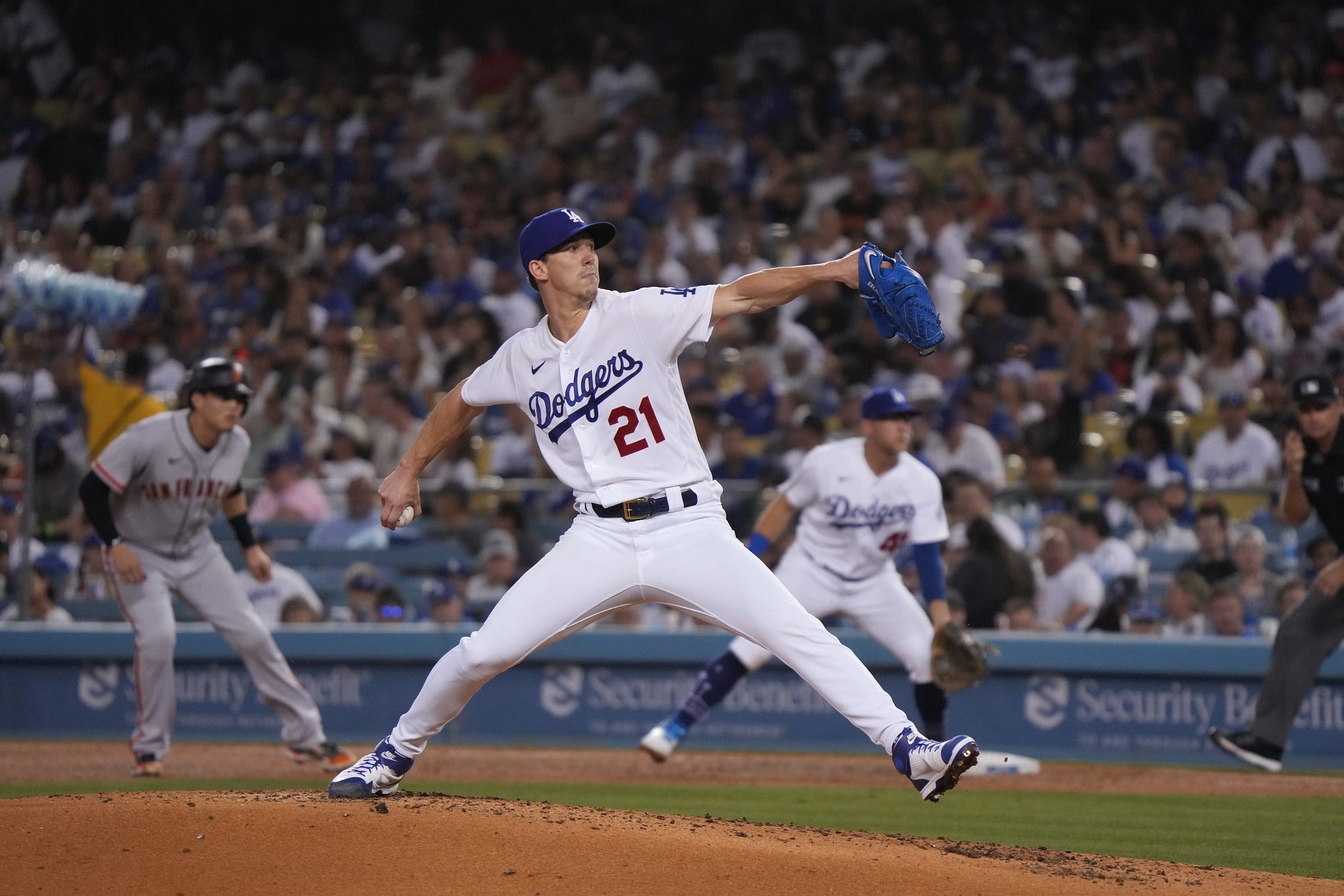 Walker Buehler sharp on short rest in NLDS Game 4