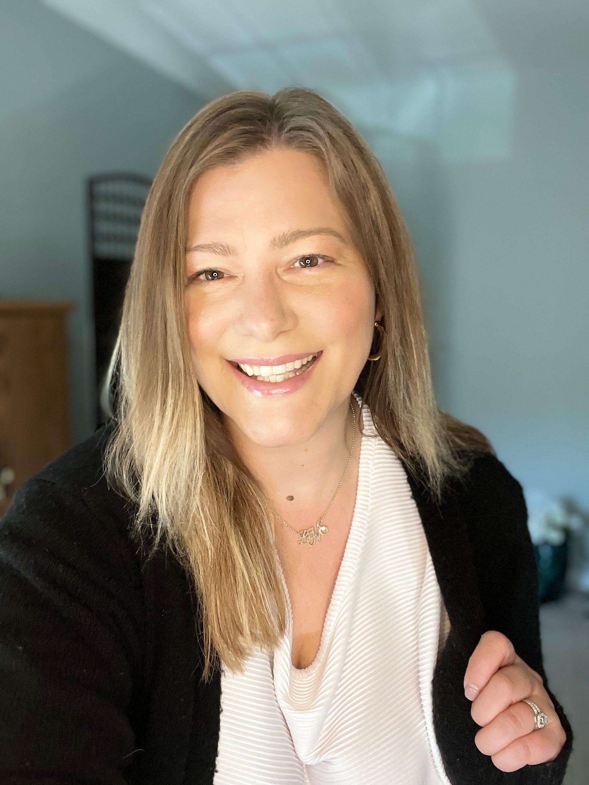 Alicia Thorp of PowHer Up Lifestyle Lounge On How to Recover From Being a  People Pleaser | by Yitzi Weiner | Authority Magazine | Medium, image size:2000x2667