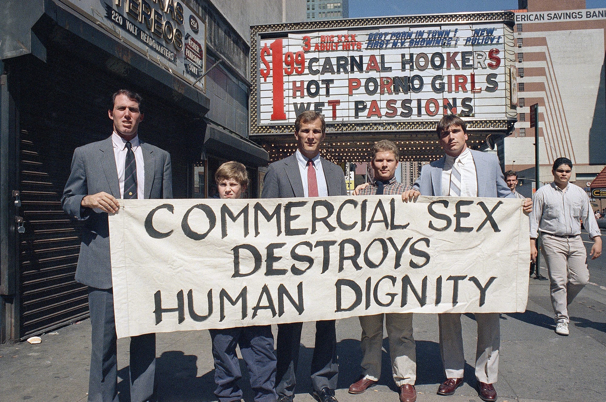 These gritty pictures show Times Squares journey from porn mecca to family  friendly | by Rian Dundon | Timeline | Medium