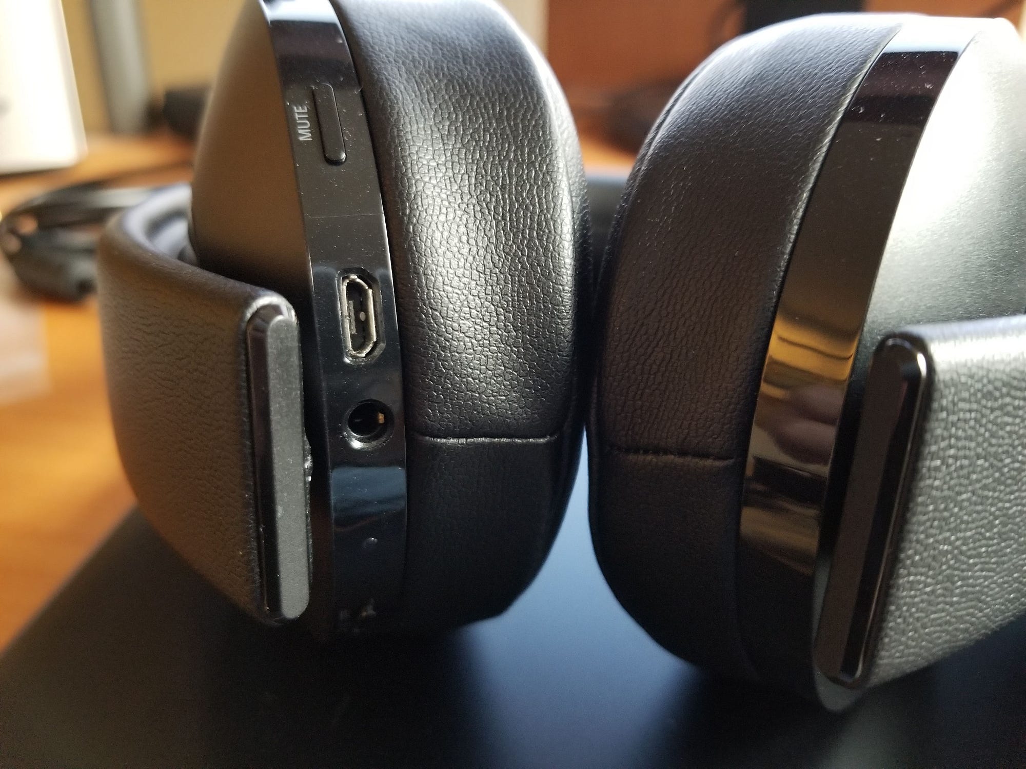 Gaming Headset Showdown: New Gold Wireless Headset VS Platinum Headset | by  Alex Rowe | Medium