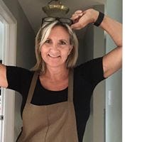 Lisa Hagan – Medium