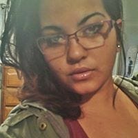 Kimberly Flores – Medium