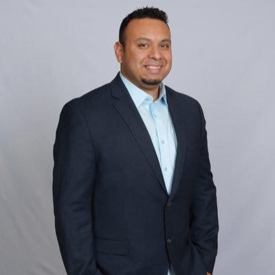Thomas Ochoa Medium