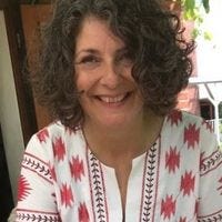 About Lamia Hariri Medium