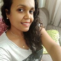 Gabriela Souza – Medium