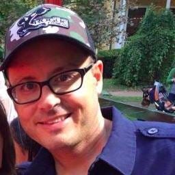 Chris Puckett – Medium