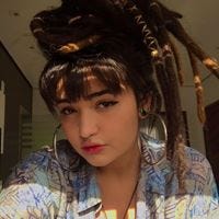 Julia Liz – Medium