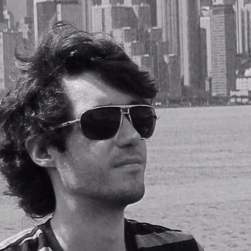 Steve Levy – Medium