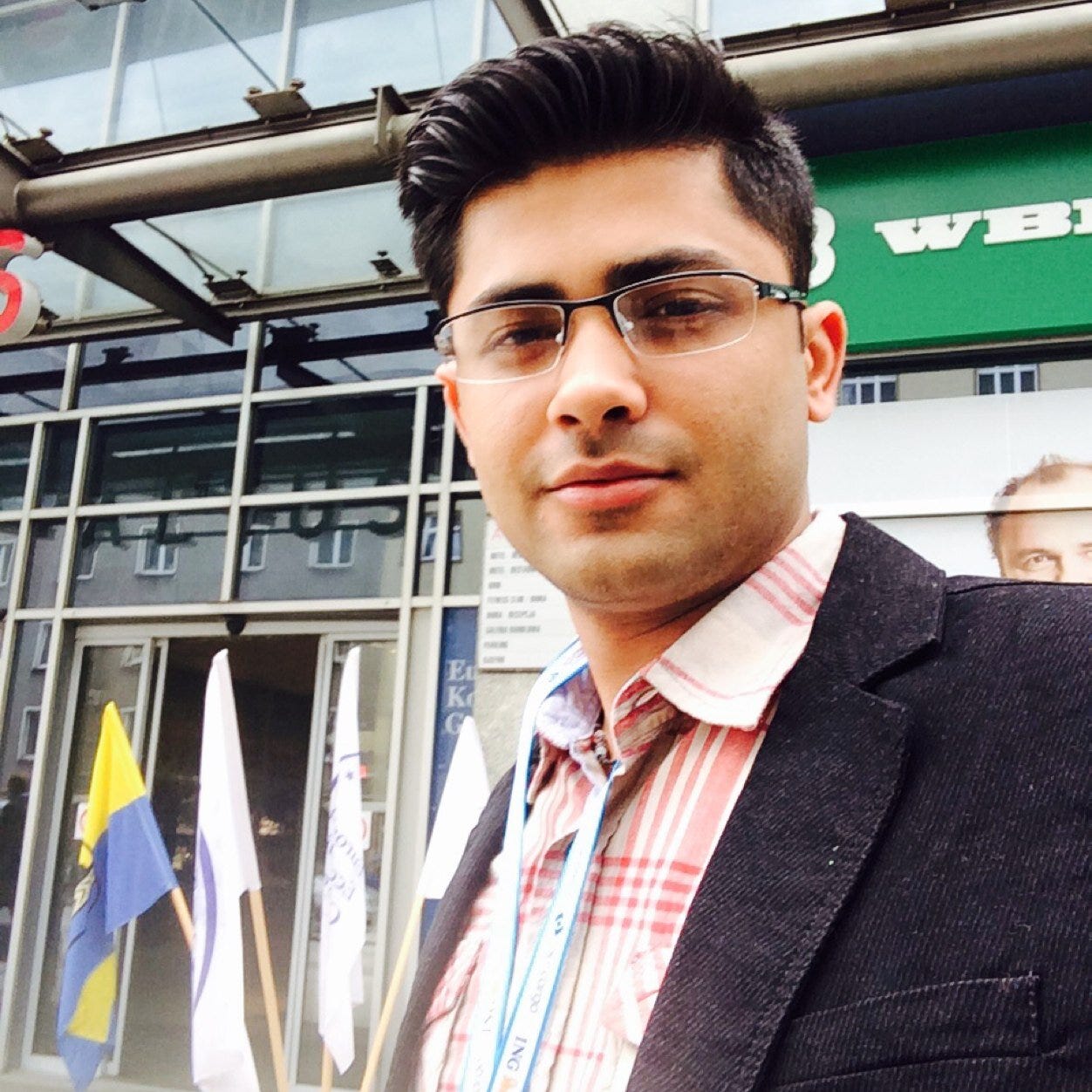 Erfaan Aftab – Medium