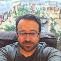 Steve West – Medium