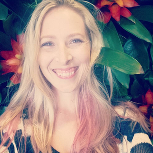 Mia Taylor – Medium