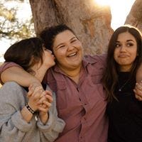 Julie Sofia – Medium