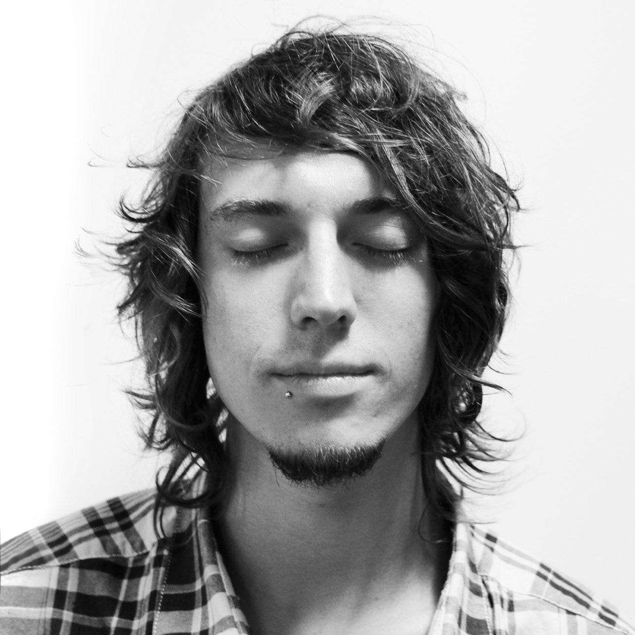 Nathan Reid – Medium