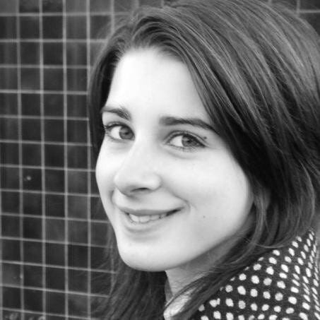 Débora Cambé – Medium