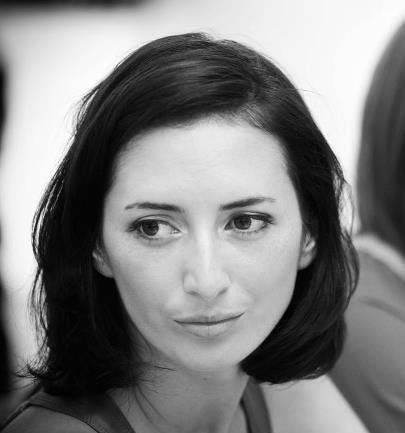 Madalina Maris – Medium