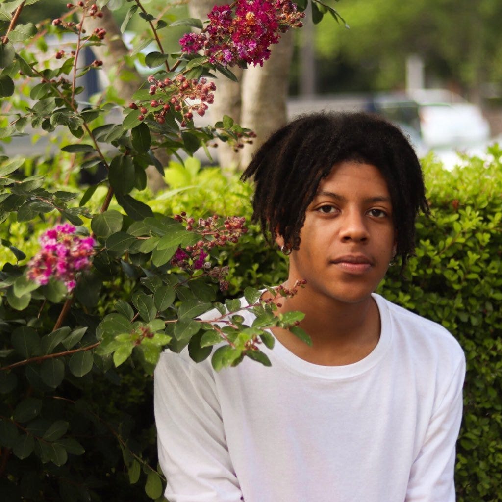 Desmond Mitchell Medium