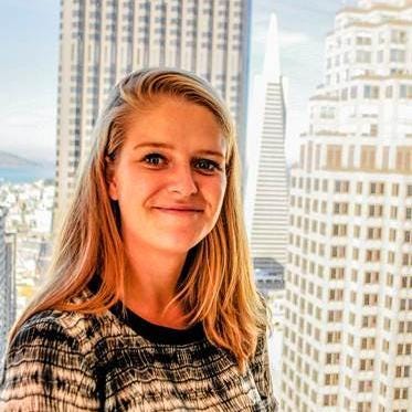 Suzanne Hartog – Medium