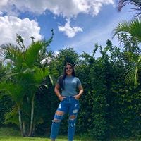 Mely Quesada – Medium