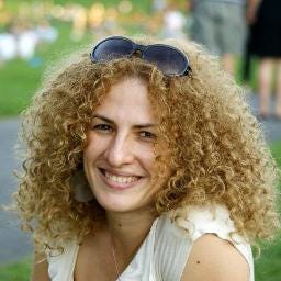 Nicoleta Raportaru – Medium