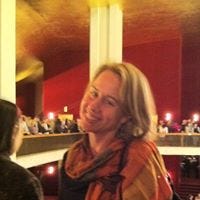 Julia Oliver – Medium