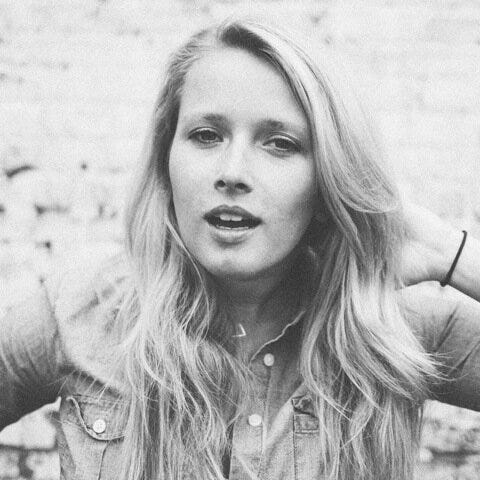 Liza Dunning – Medium