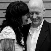 Gloria Alvarez Connors – Medium