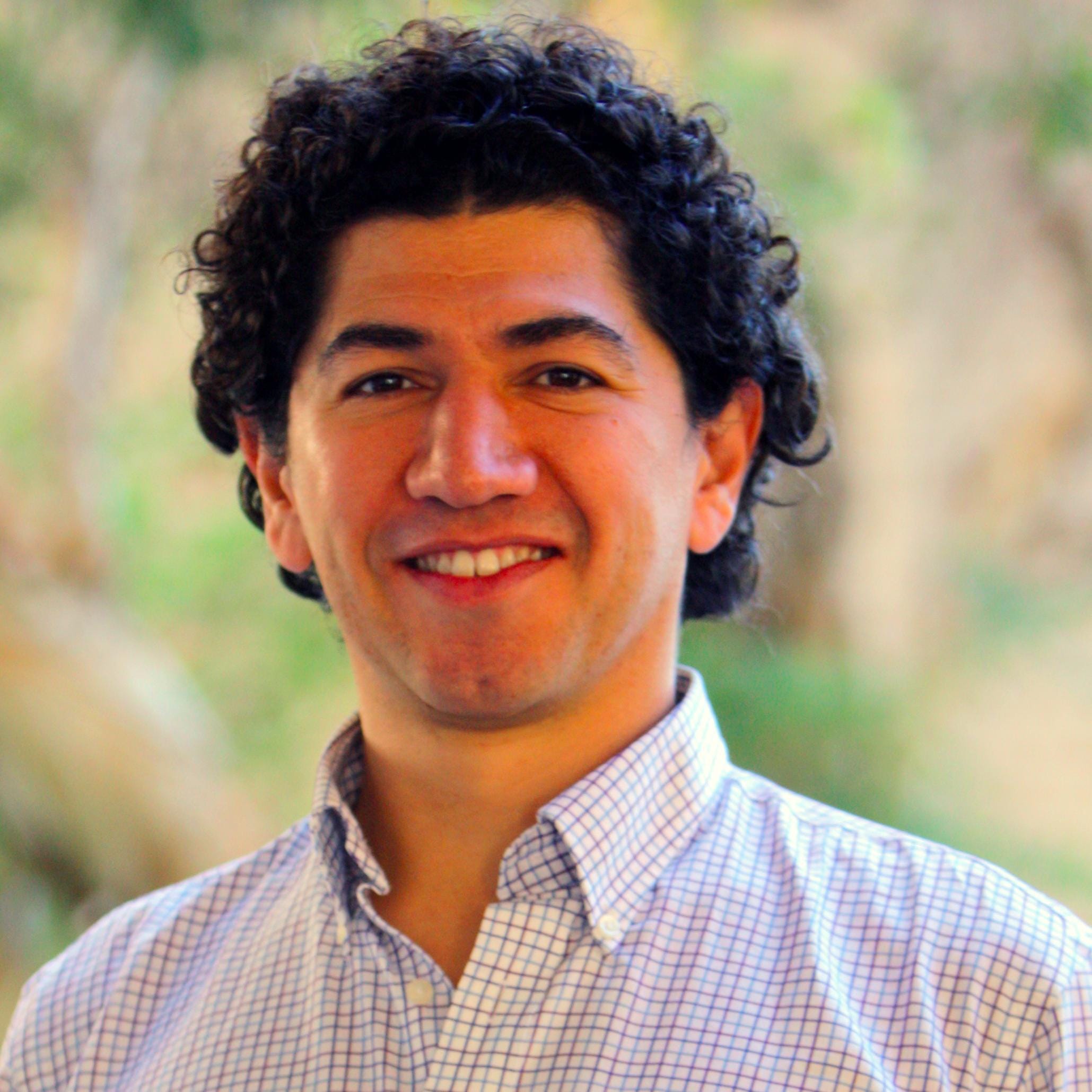 Christian Herrera Medium