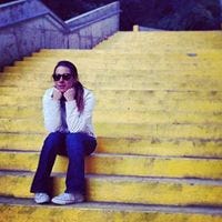Andrea Kelly – Medium
