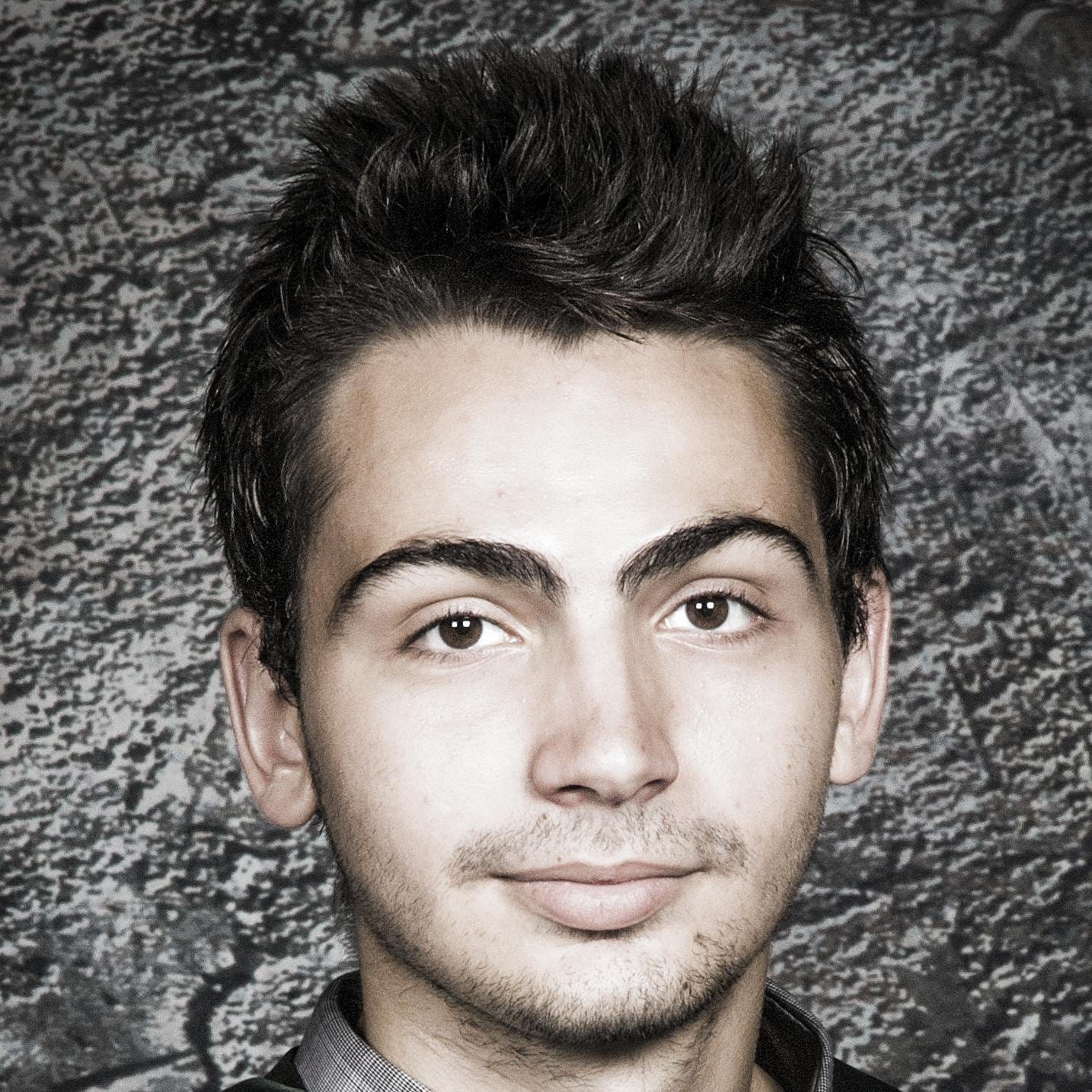 David Manouchehri – Medium