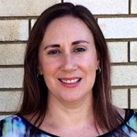Julia Lewis – Medium