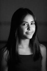 Olivia Jones – Medium