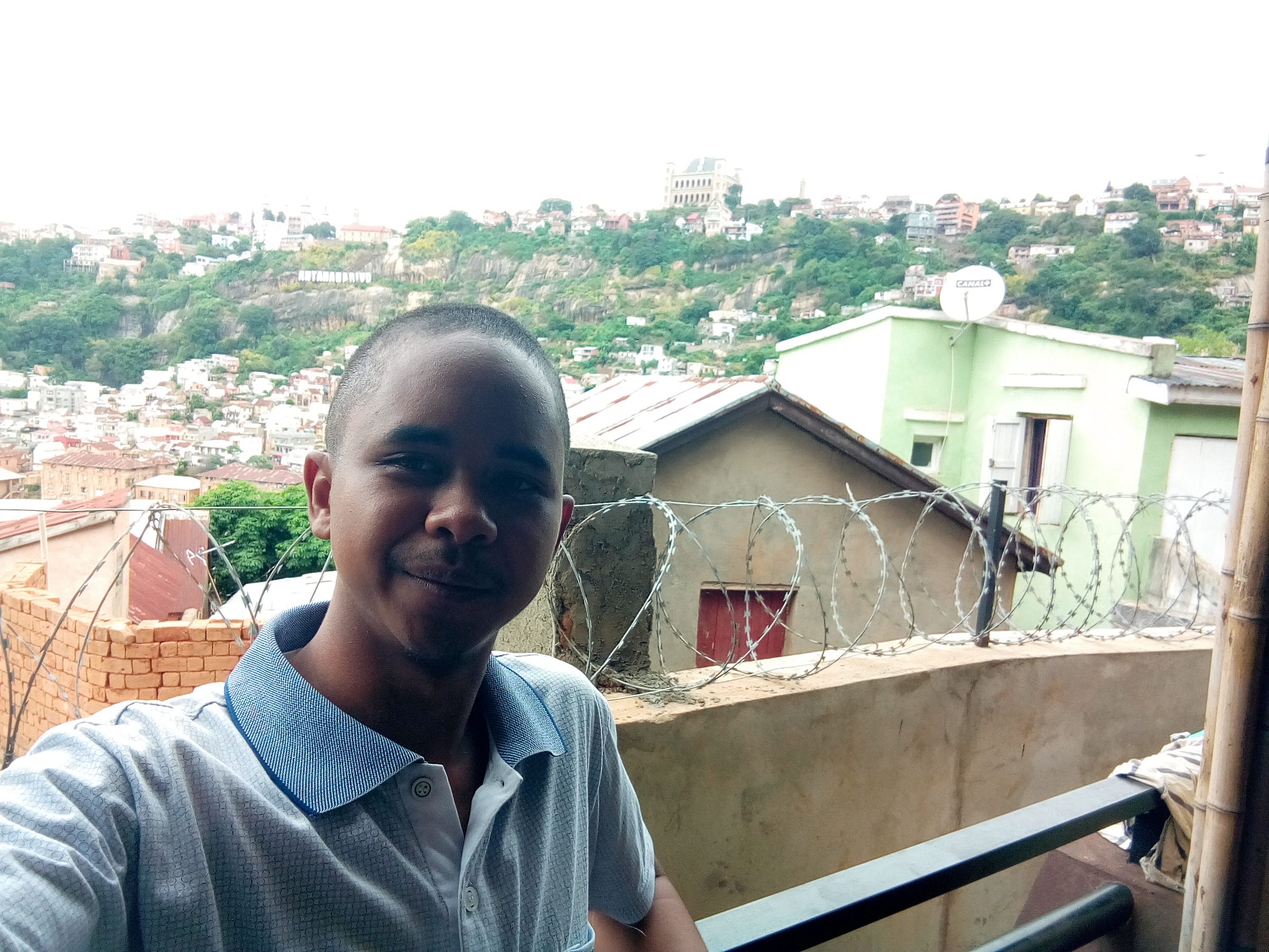 barjona Salomon Dénis RANDRIANANTOANINA Medium