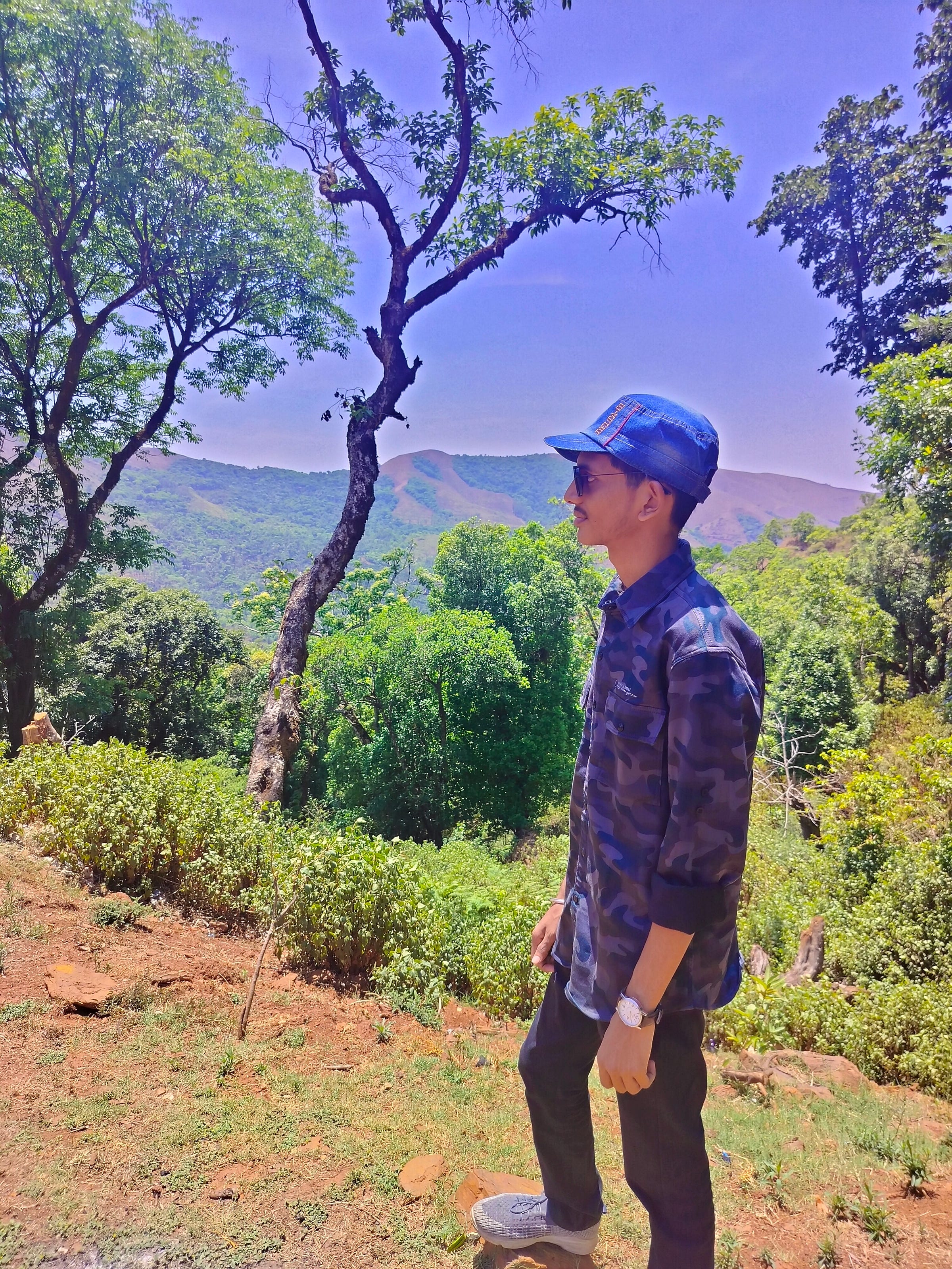 Ashuwin Medium Ashuwin medium