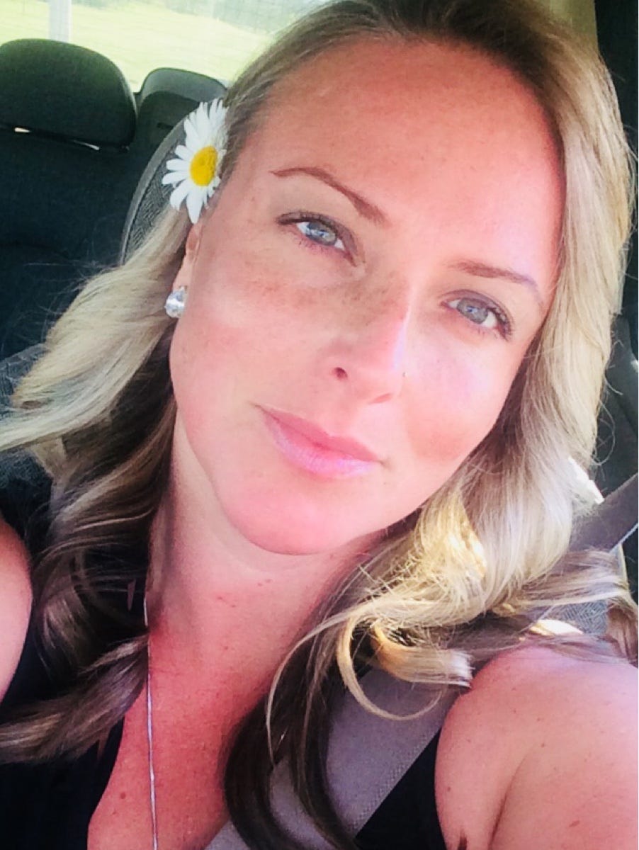 Sara Grace Harlow – Medium